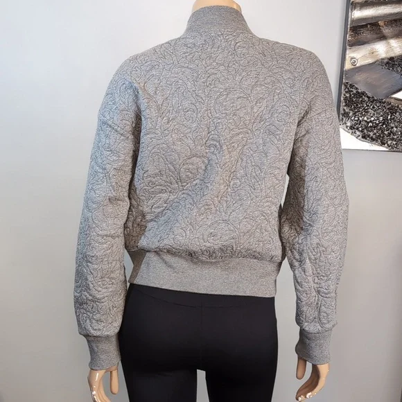 Gap Floral Quilted Cocoon Bomber Jacket Womens Medium Relaxed Grey Pima Cotton - Picture 8 of 11